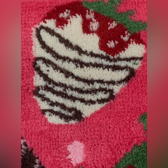 Betsey Johnson Valentine Bath Rug • Strawberries • Hearts • NWT - Picture 5 of 12